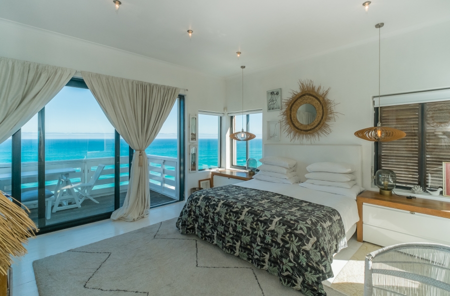 4 Bedroom Property for Sale in Misty Cliffs Western Cape
